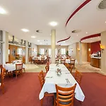 Hotel Garner Sued By Ihg