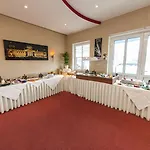 Garner Sued By Ihg 3*