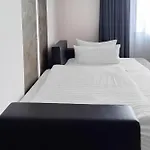 Garner Sued By Ihg 3* 科特布斯