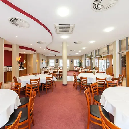 Отель Garner Sued By Ihg 3*