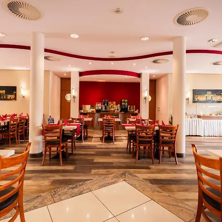 Garner Sued By Ihg Отель