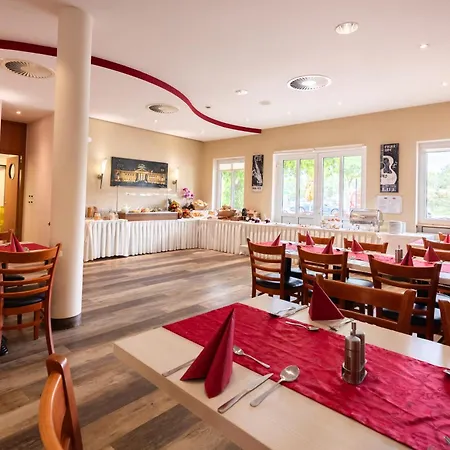 Garner Sued By Ihg 3*