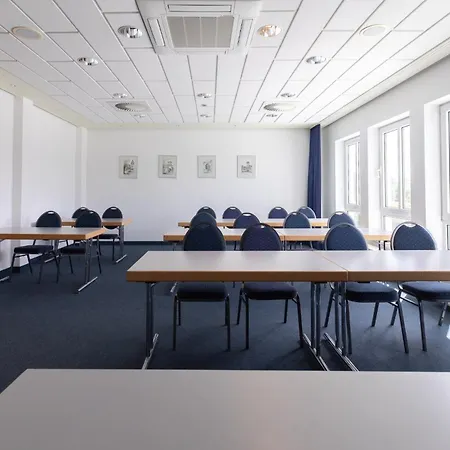 Hotel Garner Sued By Ihg Cottbus