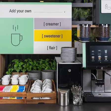 Garner Sued By Ihg 호텔 3*