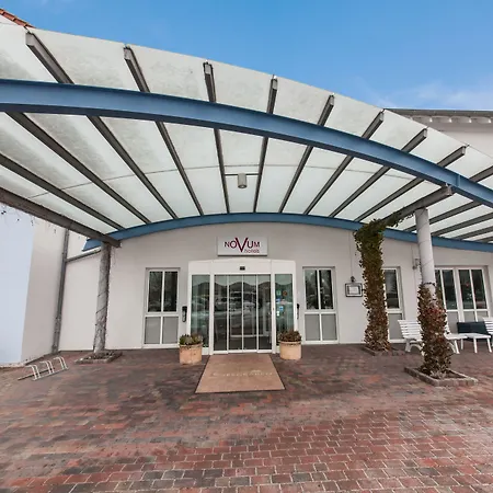 호텔 Garner Sued By Ihg