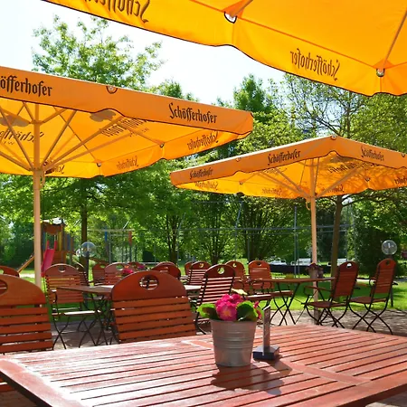 Garner Sued By Ihg 3* 콧부스