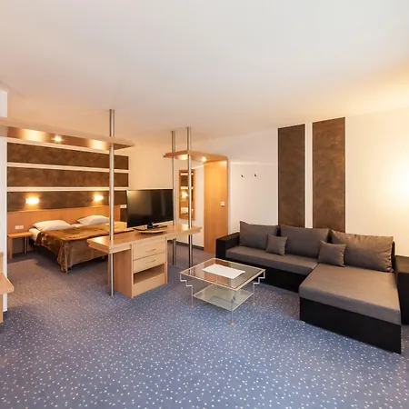 Garner Sued By Ihg Szálloda Cottbus