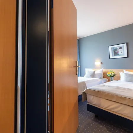 Garner Sued By Ihg 3* Котбус