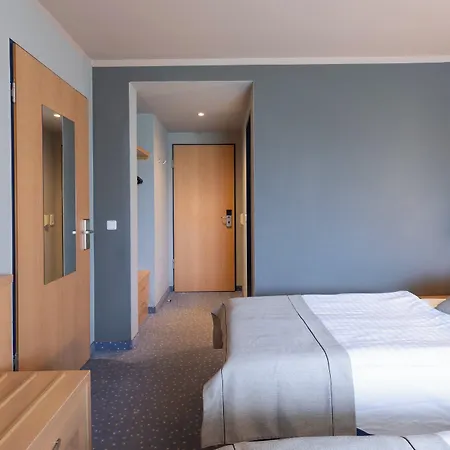 Garner Sued By Ihg Cottbus