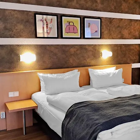 Garner Sued By Ihg