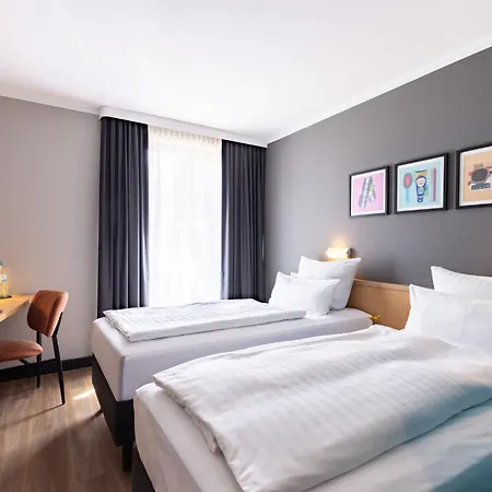 Hotel Garner Sued By Ihg