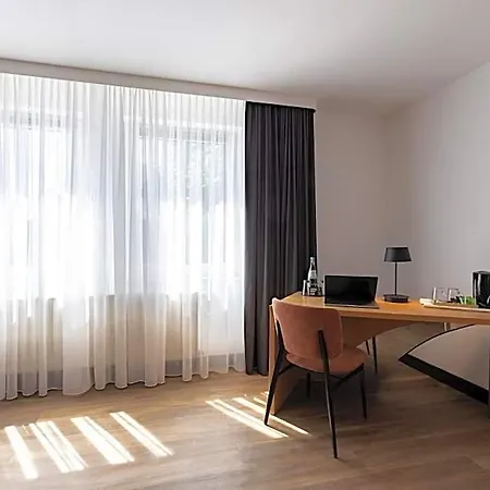 Отель Garner Sued By Ihg 3*