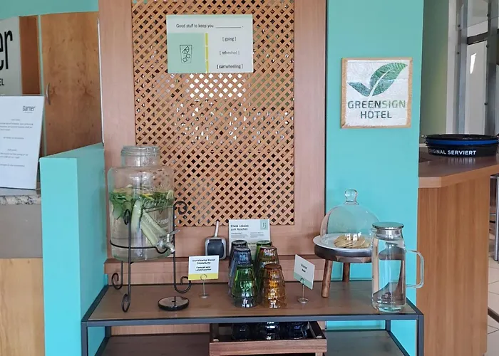 Hotel Garner Sued By Ihg 3*