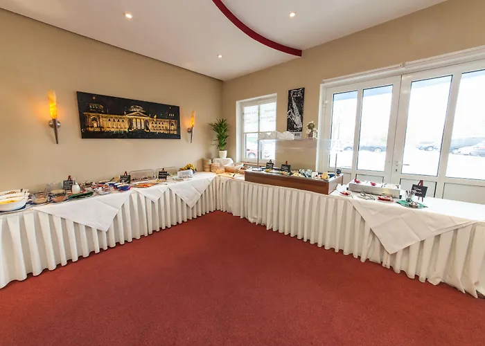 Garner Sued By Ihg 3*