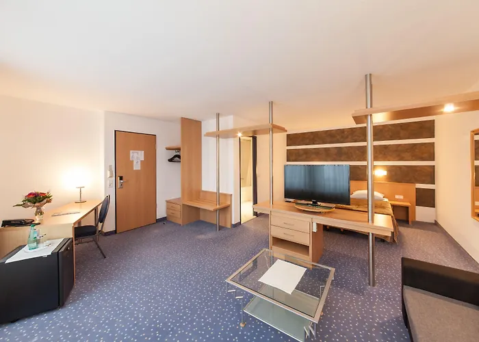 ホテル Garner Sued By Ihg 3*