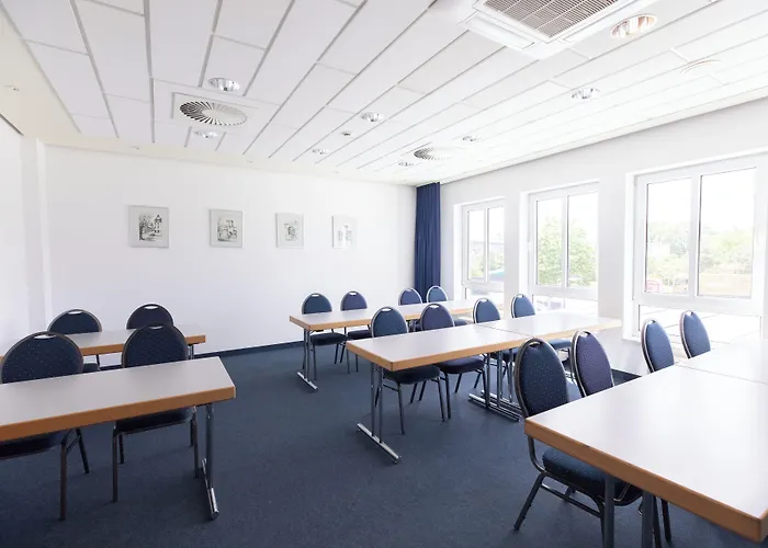 Hotel Garner Sued By Ihg 3*