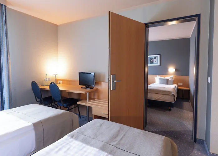 Garner Sued By Ihg 3*