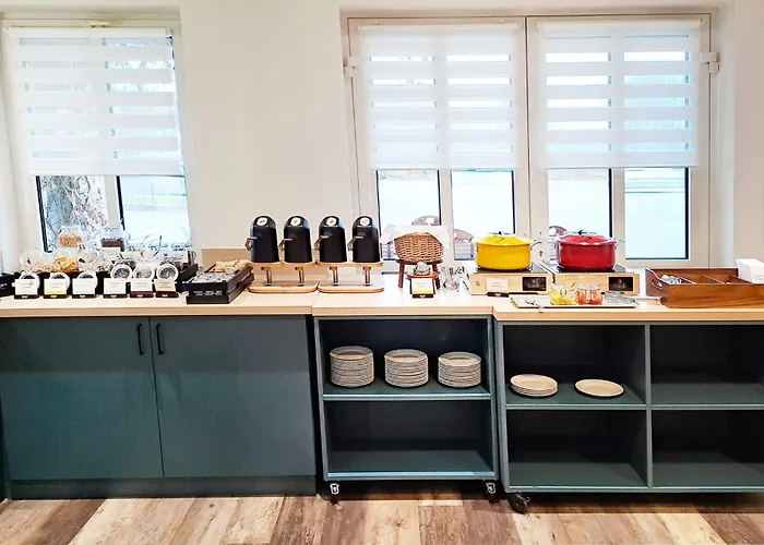 Hotel Garner Sued By Ihg 3*